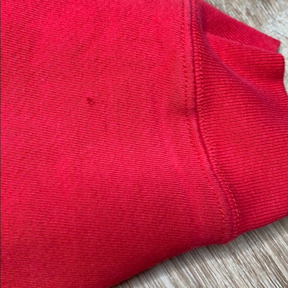 VINTAGE GUESS Spellout Cropped CrewNeck Red - Picture 5 of 8